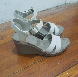 Wedge sandals worn once